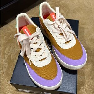 Sorel Waterproof Sneakers Size 8.5.